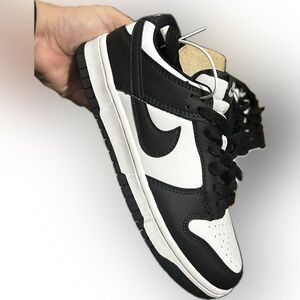 Nike dunks panda Size Women